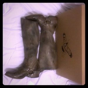 FREEBIRD by Steven - BRAND NEW - size 9 - gray